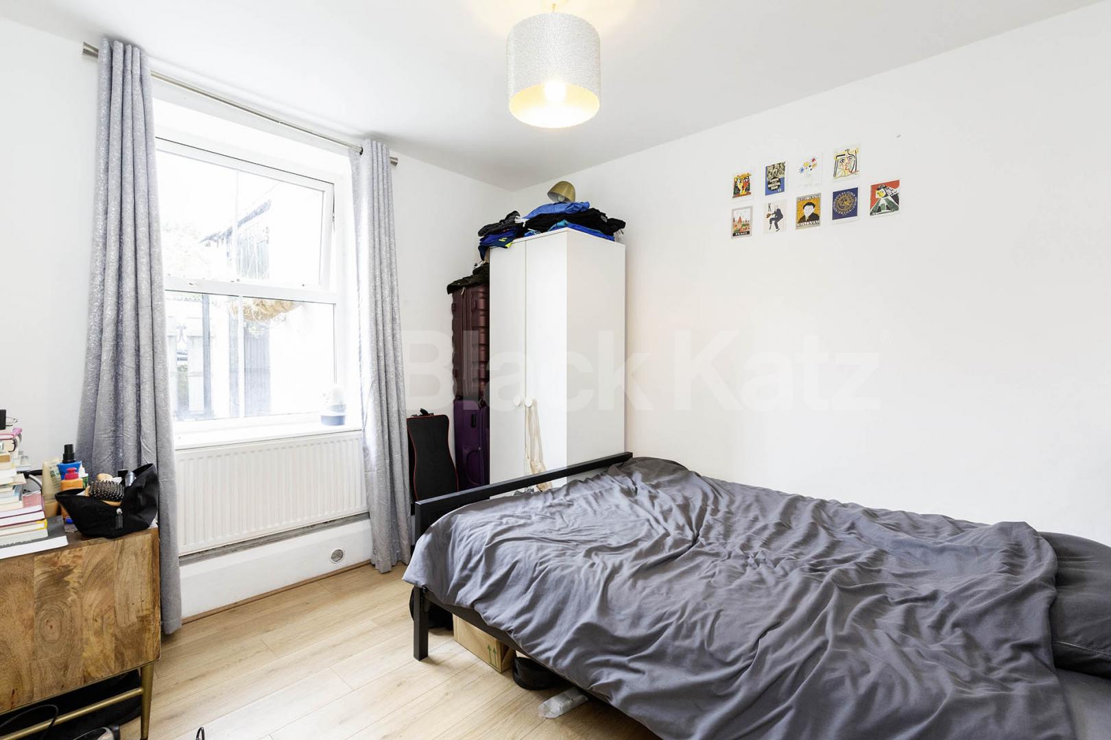 Two bed apartment located within a gated double fronted development  Camden Road, Tufnell Park
